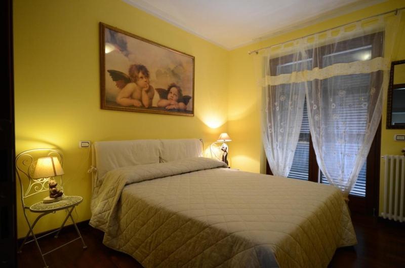 Mirbea Bed & Breakfast Cisano sul Neva Luaran gambar